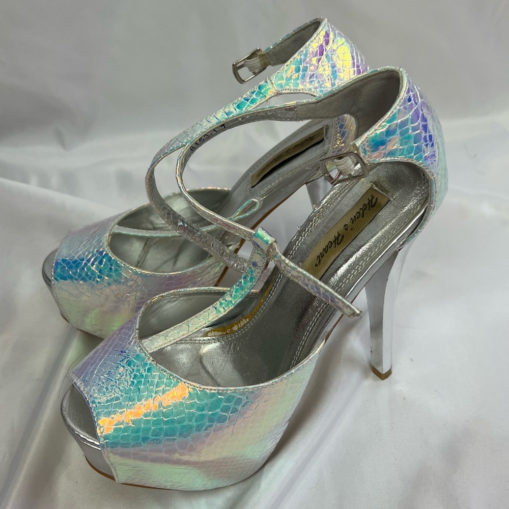 Helen’s Heart Iridescent High Heel Shoes, size 7